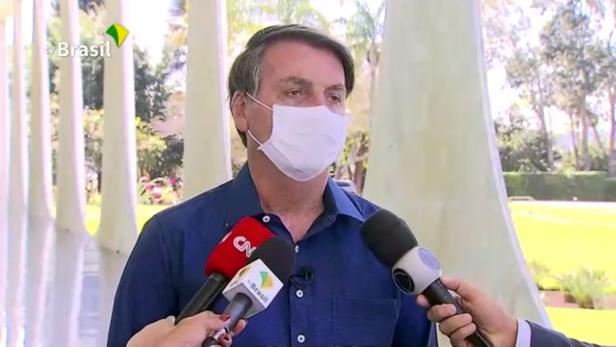 Bolsonaro nutzt die eigene Krankheit zur PR: Er testet Trumps Lieblings-Medizin