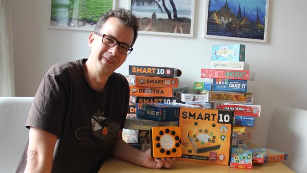 Arno Steinwender - mit einigen der von ihm (mit) erfundenen Spiele