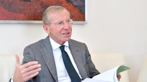 Der neue Vorsitzende der Landeshauptleutekonferenz, der Salzburger Wilfried Haslauer (ÖVP)