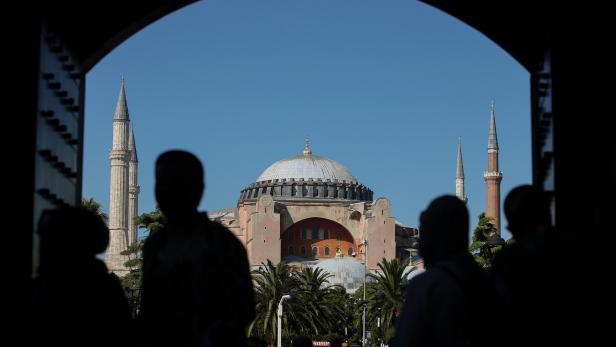Hagia Sophia Museum can be converted into a mosque