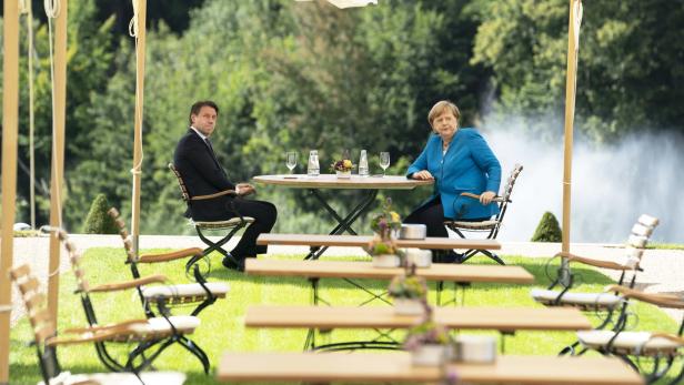 Italiens Premier Giuseppe Conte und Deutschlands Kanzlerin Angela Merkel in Berlin