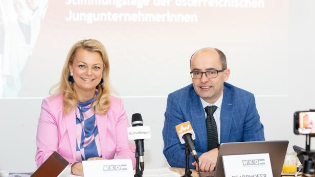 Christiane Holzinger, Bundesobfrau der Jungen Wirtschaft in der WKÖ und David Pfarrhofer, Direktor des Market Instituts.