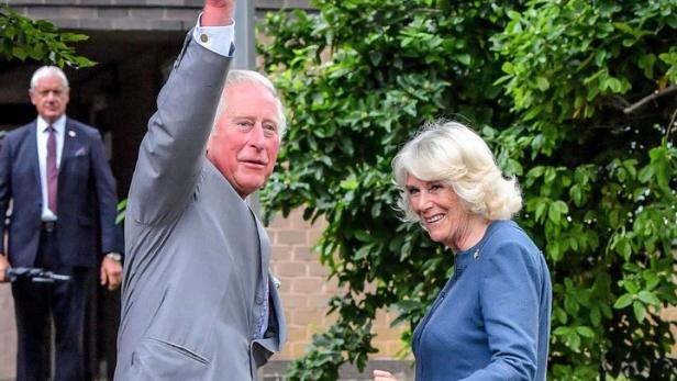 Prinz Charles vor schwieriger Entscheidung über große Liebe Camilla