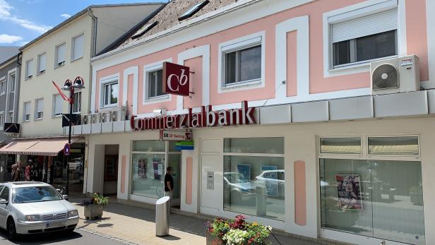 Commerzialbank-Skandal: Hausdurchsuchung und Erklärung von Pucher