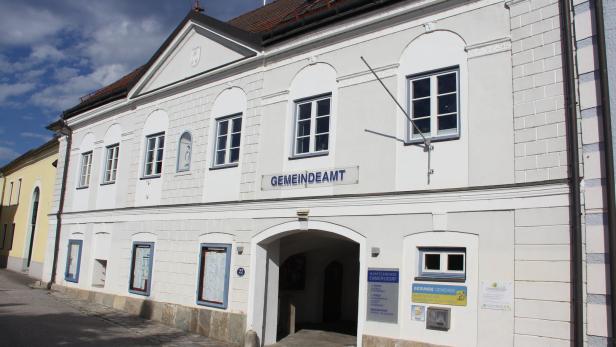 Im Emmersdorfer Gemeindeamt wurde auf Notbetrieb umgestellt.
