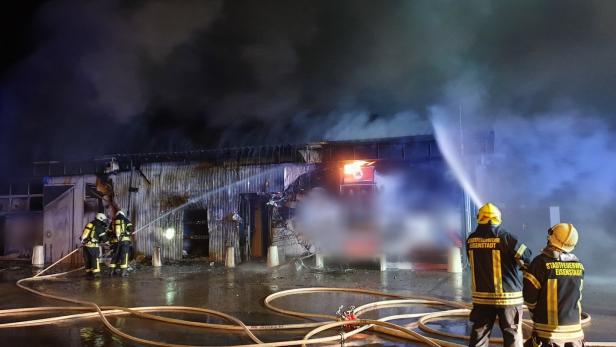 Eisenstadt: Autowerkstätte bei Großbrand schwer beschädigt