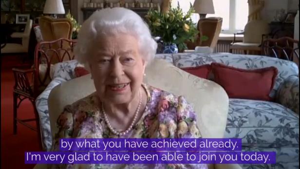 Hinter den Kulissen: Prinzessin Anne erklärt Queen Elizabeth Videochat