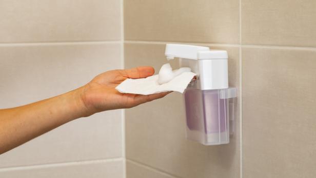 Der „Popo-Schaum“ kommt auf herkömmliches Toilettenpapier