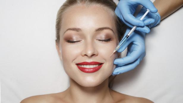 46-74997095 Gesundheitsdaten legen nahe, dass Botox glücklich macht.