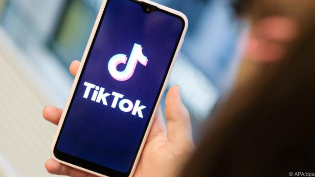 Handy mit Tiktok-App Handy mit Tiktok-App
