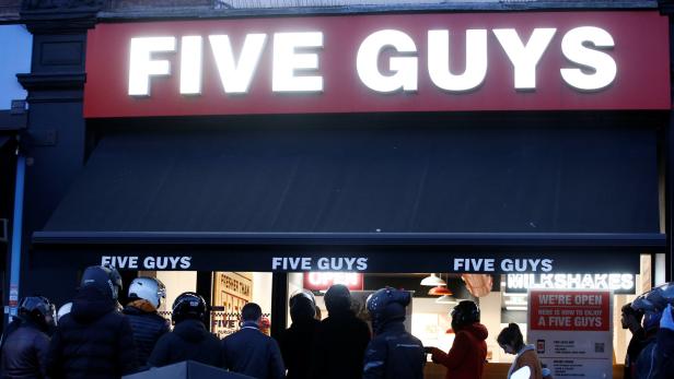 Diesmal wirklich. Burger-Kette Five Guys eröffnet in Wien