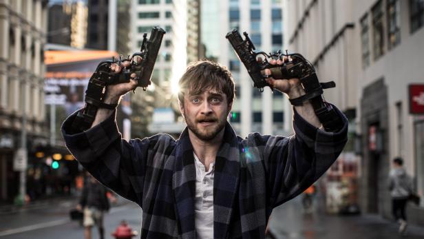 Der einstige &quot;Harry Potter&quot;-Schauspieler Daniel Radcliffe versucht sich 2020 als Antiheld in einem Action-Film. &quot;Guns Akimbo&quot; läuft ab 6. August im Kino.
