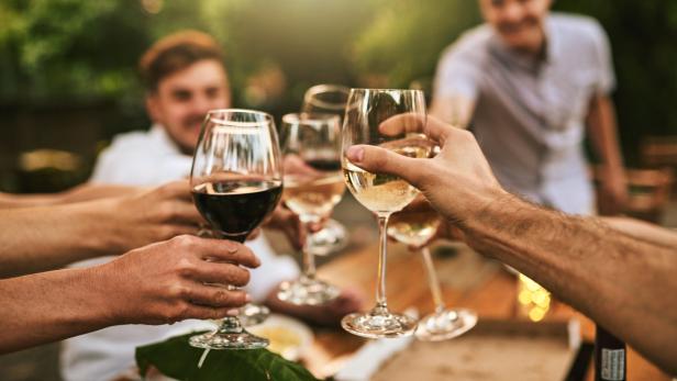 Elektro-Heuriger oder Berg-Weinkost - wo schmeckt der Wein am besten? Die Top-Tipps rund ums Wochenende!