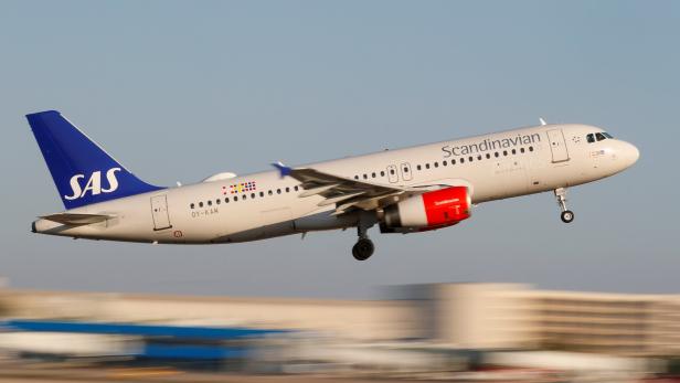 Rettungsplan für skandinavische Fluglinie SAS abgesegnet