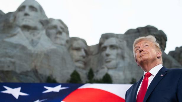 Trumps Konterfei am Mount Rushmore? "Klingt nach guter Idee"