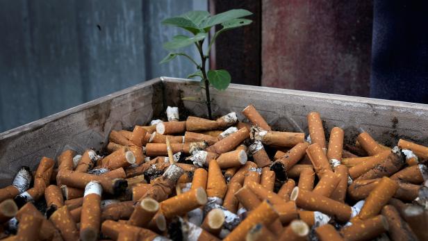 Wegen Corona: Rauchen im Freien in Spanien teilweise verboten