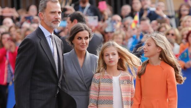 Bedenkliche Szene: Bürdet Königin Letizia ihrer ältesten Tochter zu viel auf?
