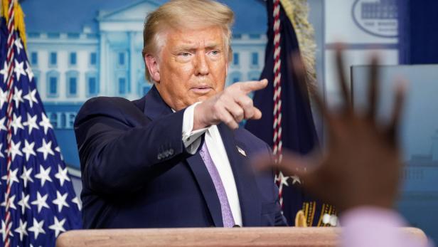 Journalist überrumpelt Trump: "Bereuen Sie all die Lügen?"