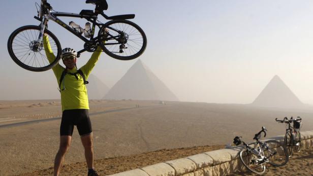 Stopp in Ägypten auf der Strecke der Tour d&#039;Afrique.