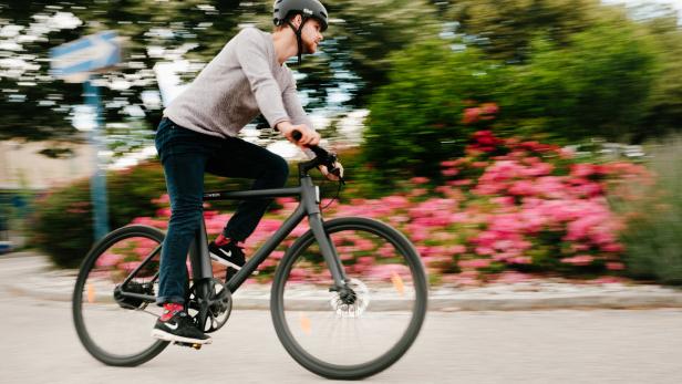 Urban E-Bikes im Test: Hälfte mit "gut" bewertet