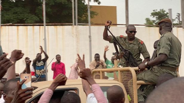 Mali: Präsident und Regierungschef festgenommen