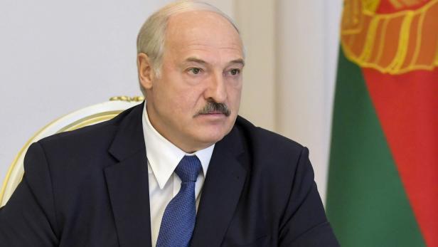 Lukaschenko vor EU-Gipfel unnachgiebig: Armee gefechtsbereit