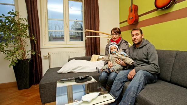 Walter Lanzendorfer zog mit seinem Kind und seiner Frau aus der Wohnung zu Freunden