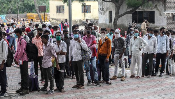 Indian Migrant Laborers in New Delhi