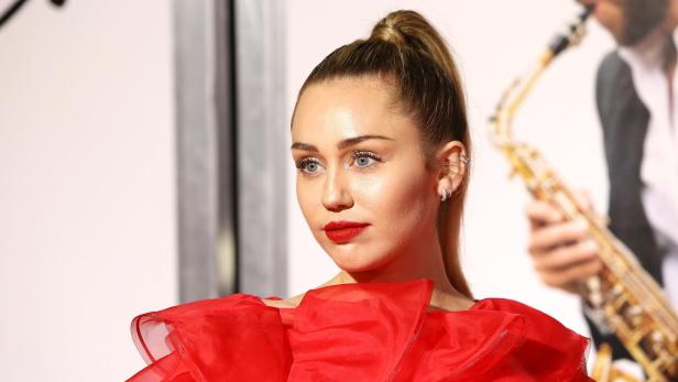Miley Cyrus trauert um ihre Großmutter