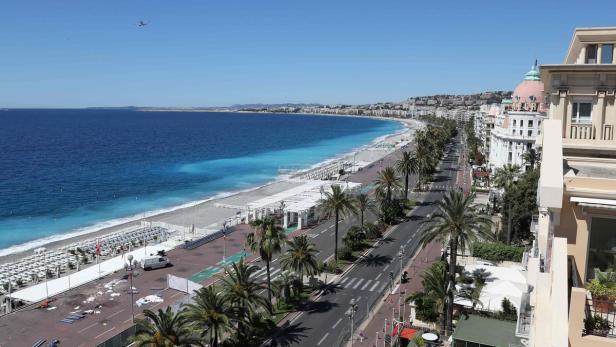 Blick auf die Promenade des Anglais in Nizza
