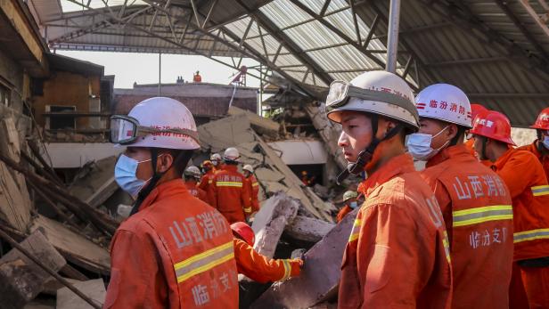 Restaurant collapsed in China's Shanxi province killing 13 people