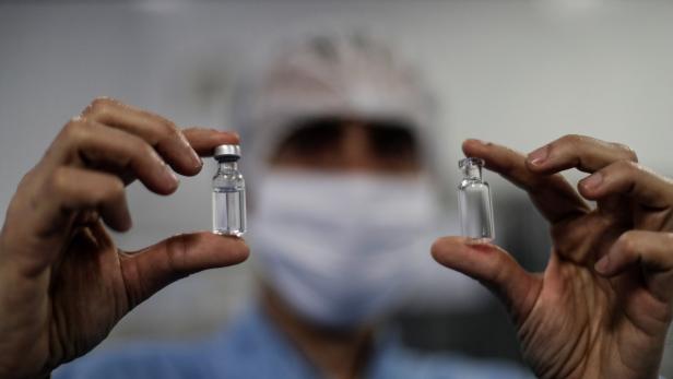 "Oxford-Impfstoff" wohl bald verfügbar; WHO warnt vor "Rezept für Katastrophe"