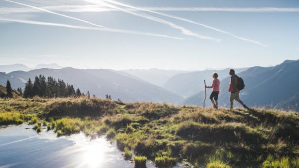 Spätsommer: Die beste Jahreszeit für Weitwanderer und Naturgenießer. Credits: saalbach.com, Mia Knoll