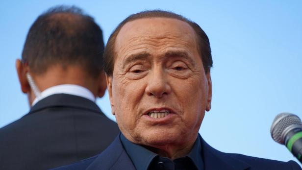 Coronavirus: Berlusconi ins Krankenhaus eingeliefert