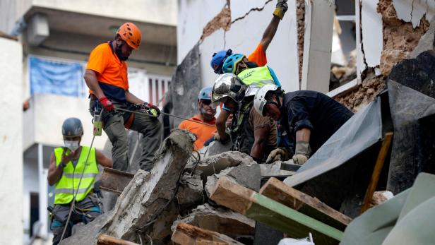 Beirut: Eine Person atmet noch unter den Trümmern