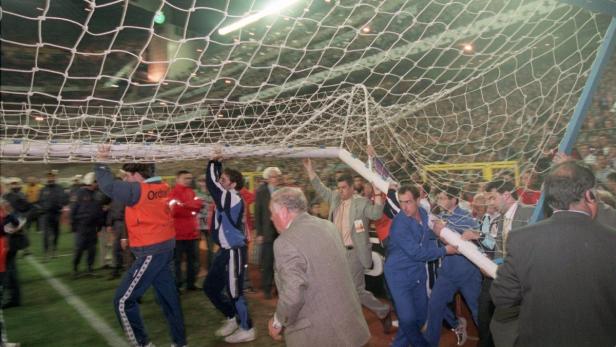 1. April 1998: Real Madrid und Borussia Dortmund bestreiten im Santiago Bernabeu ein denkwürdiges Champions-League-Halbfinale.