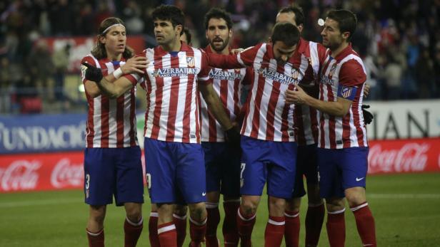 Platz 20: Atlético Madrid (120 Mio. Euro) Austrias Champions-League-Gruppengegner macht im Vergleich zum Vorjahr drei Plätze gut und schiebt sich damit unter die Top 20. Der aktuelle Tabellenzweite in der Primera Division hat eine starke Saison hinter sich: Man gewann den UEFA Super Cup sowie die Copa del Rey und qualifizierte sich als Dritter für die Champions League. Kein Wunder, dass die Werbeeinnahmen um 39 Prozent anstiegen.