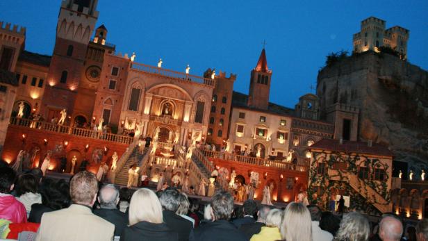 Die Premiere von Guiseppe Verdis Oper &quot;Rigoletto&quot; bei den Operfestspielen St. Margarethen im Römersteinbruch