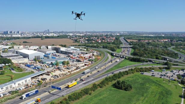 Mit Drohne und künstlicher Intelligenz gegen Verkehrsproblem