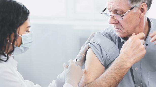 Deutscher Virologe rät Senioren zu dritter Impfung