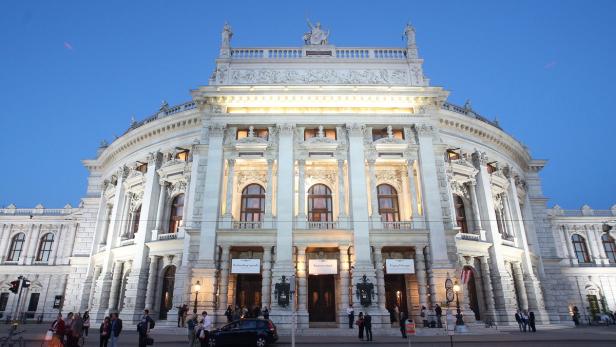 Das Burgtheater in Wien wurde von Kritikern zum &quot;Theater des Jahres&quot; gewählt.