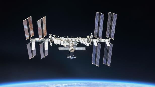 Notfallmanöver: ISS weicht Weltraummüll aus