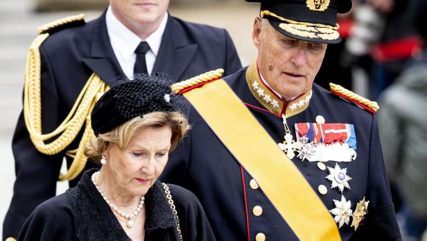 Sorge um König Harald: Norwegens Monarch ins Spital eingeliefert