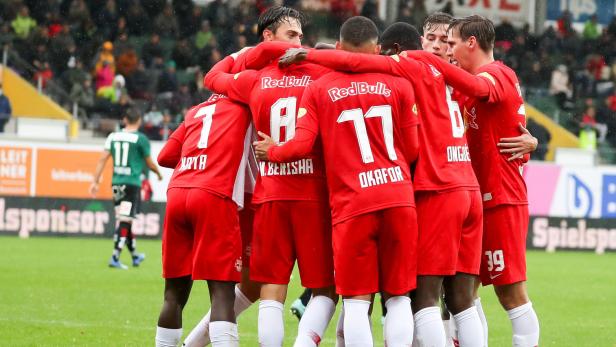 Salzburg müht sich zu Sieg in Ried, WSG feiert Saisonpremiere