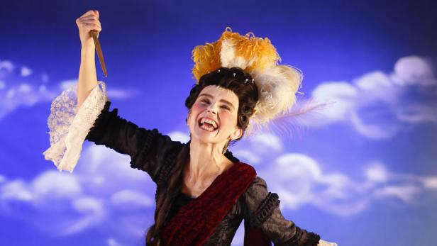 Kira von Zierotin als hinreißende Medea in der Benda-Oper