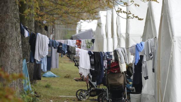 Zelte für Flüchtling im Erstaufnahmezentrum Traiskirchen.