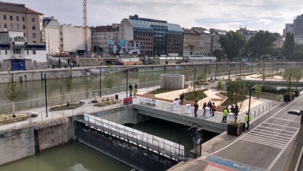 Die Schwimmenden Gärten am Wiener Donaukanal sind eröffnet