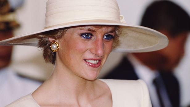 "Kein Talent": Prinz Philip gab Diana einst "Eheberatung"