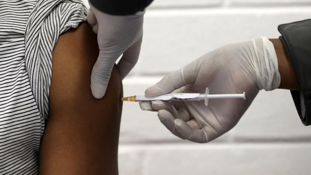 Der Oxford-Impfstoff wird schon länger getestet.
