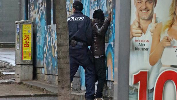 Aktion scharf gegen Dealer: Wiener Polizei nimmt 26 Drogenhändler fest